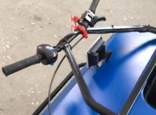 В стандартную комплектацию входит аварийная чека